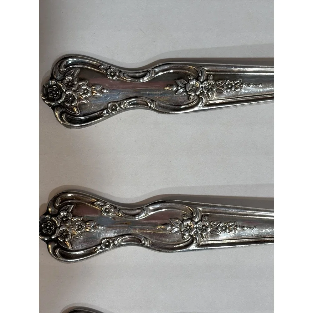 Set of 4 Magnolia Inspiration by Wm Roger's Rogers Silver plate Dinner Forks
